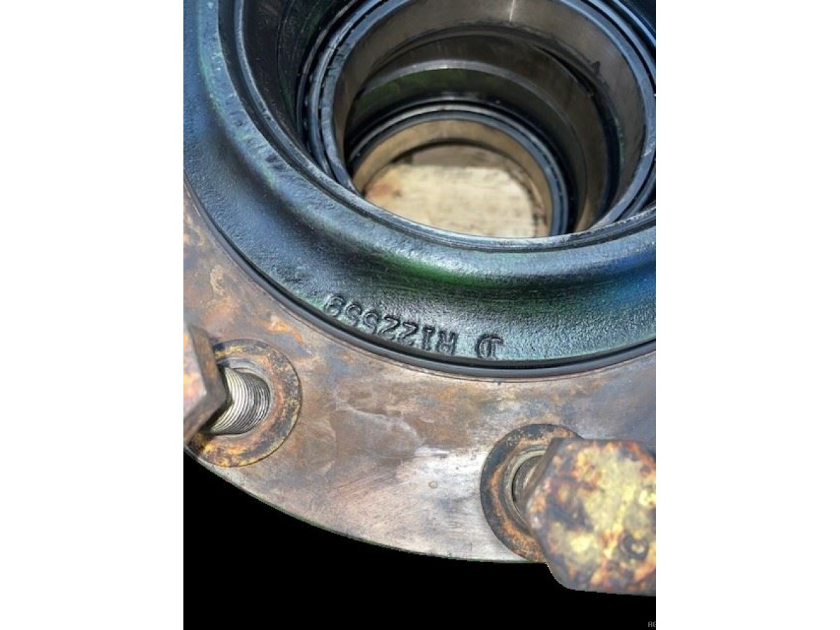 MOYEU DE REDUCTEUR AVANT 