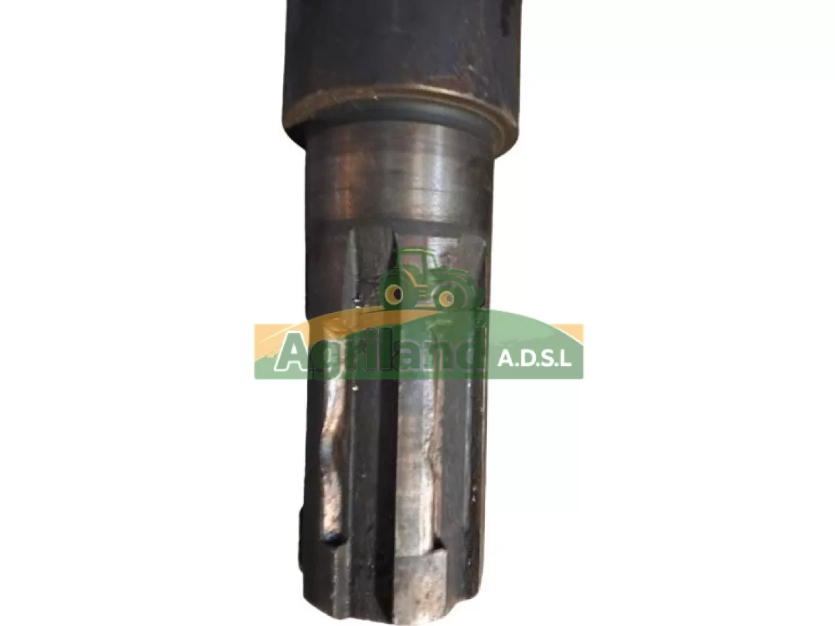 ARBRE DE BOITIER R 700 MODELE SPECIAL AVEC ENTRAINEMENT DE LA POMPE PAR UNE MECANINDUS LP : 1861