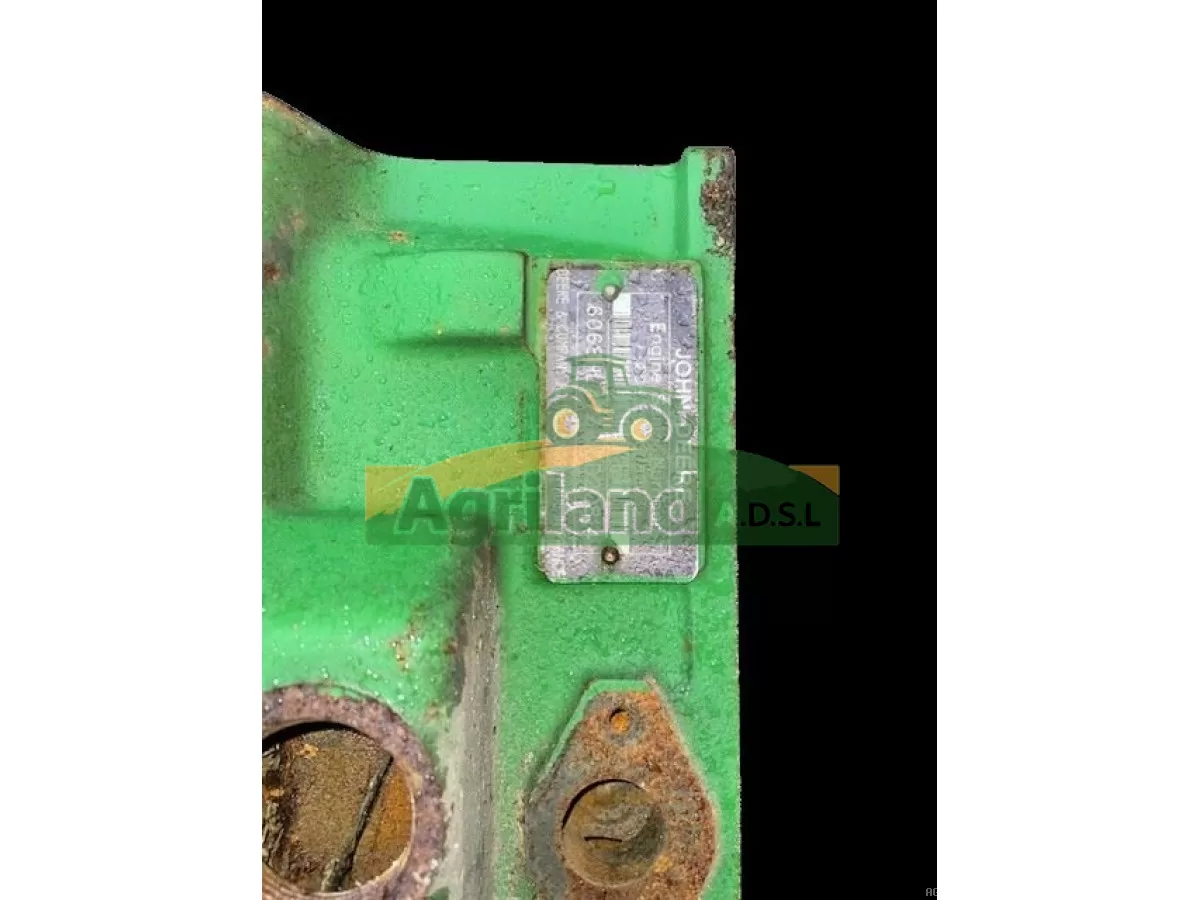 BLOC NU AVEC PALIERS 