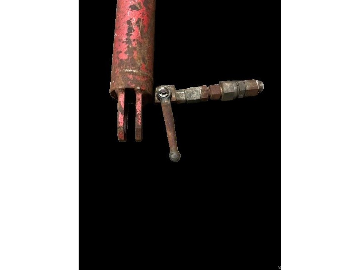 VERIN COMPLET GAUCHE + ROBINET