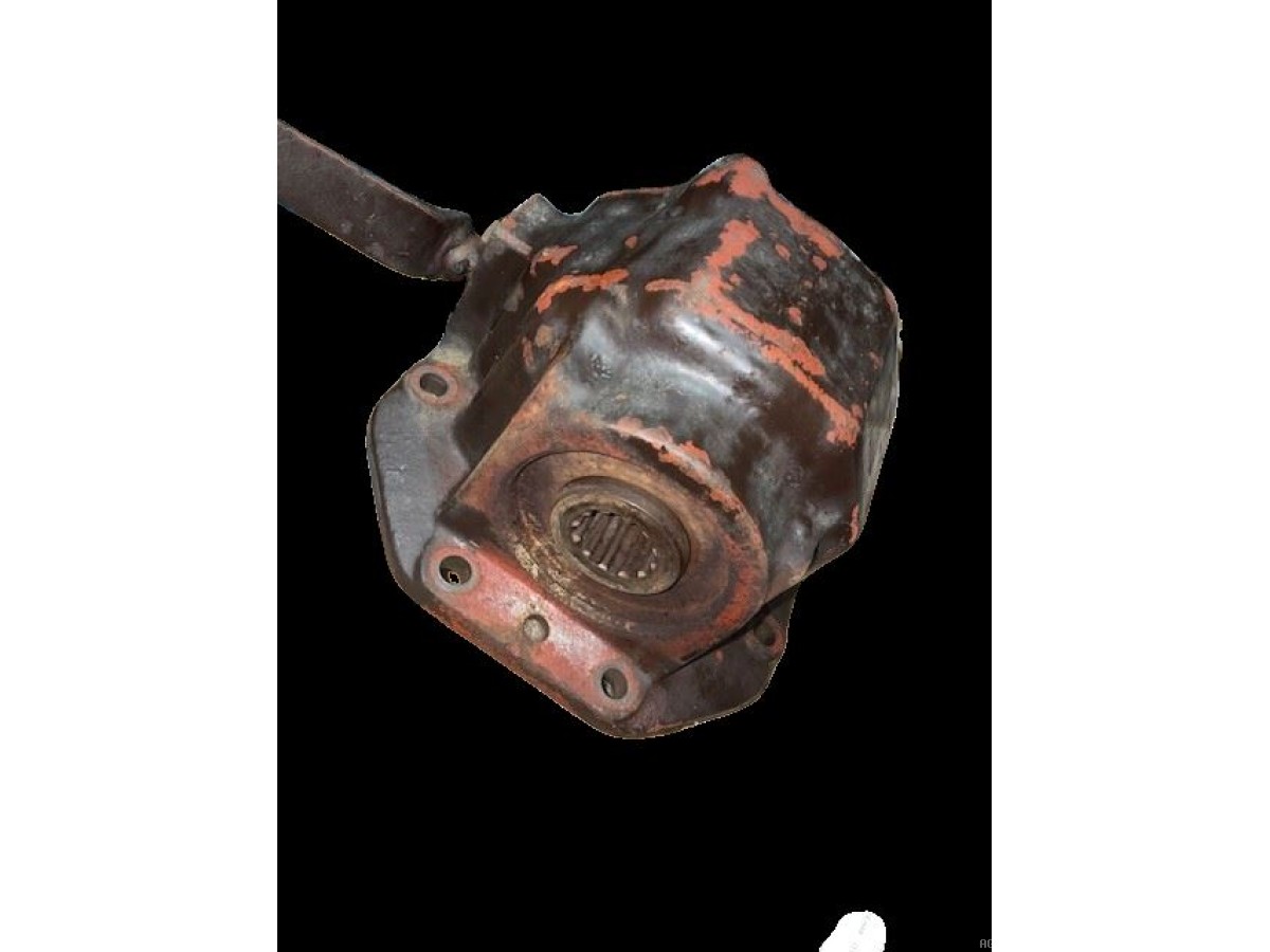 BOITE DE TRANSFERT AVEC PIGNONS ABIMES