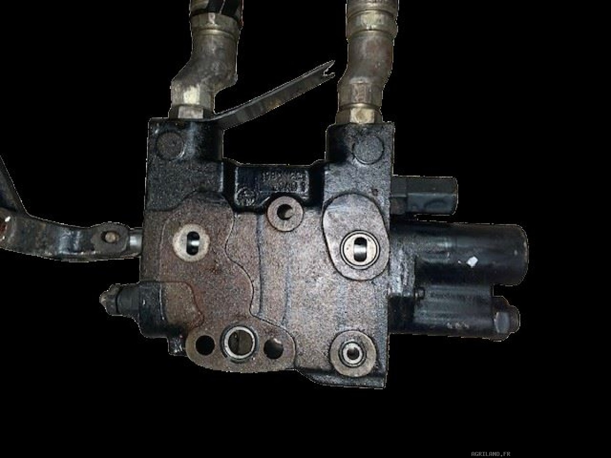 DISTRIBUTEUR AUXILIAIRE