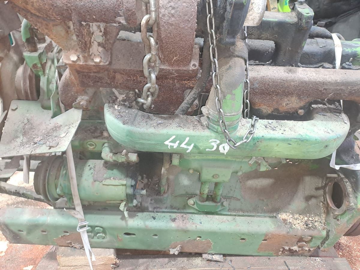 MOTEUR COMPLET SANS POMPE INJECTION , SANS TURBO ET SANS LES ACCESSOIRES 6404TL-01