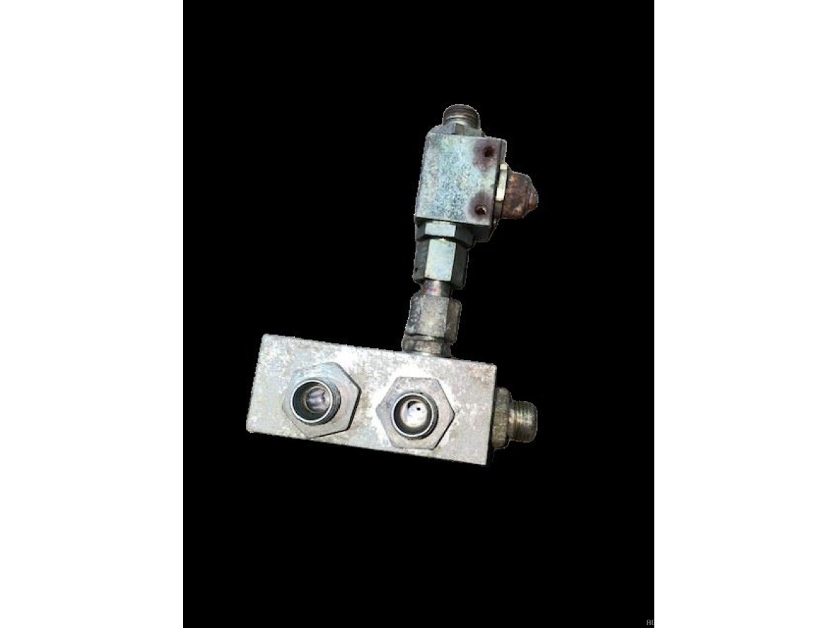 BLOC DE DISTRIBUTION AVEC ROBINET