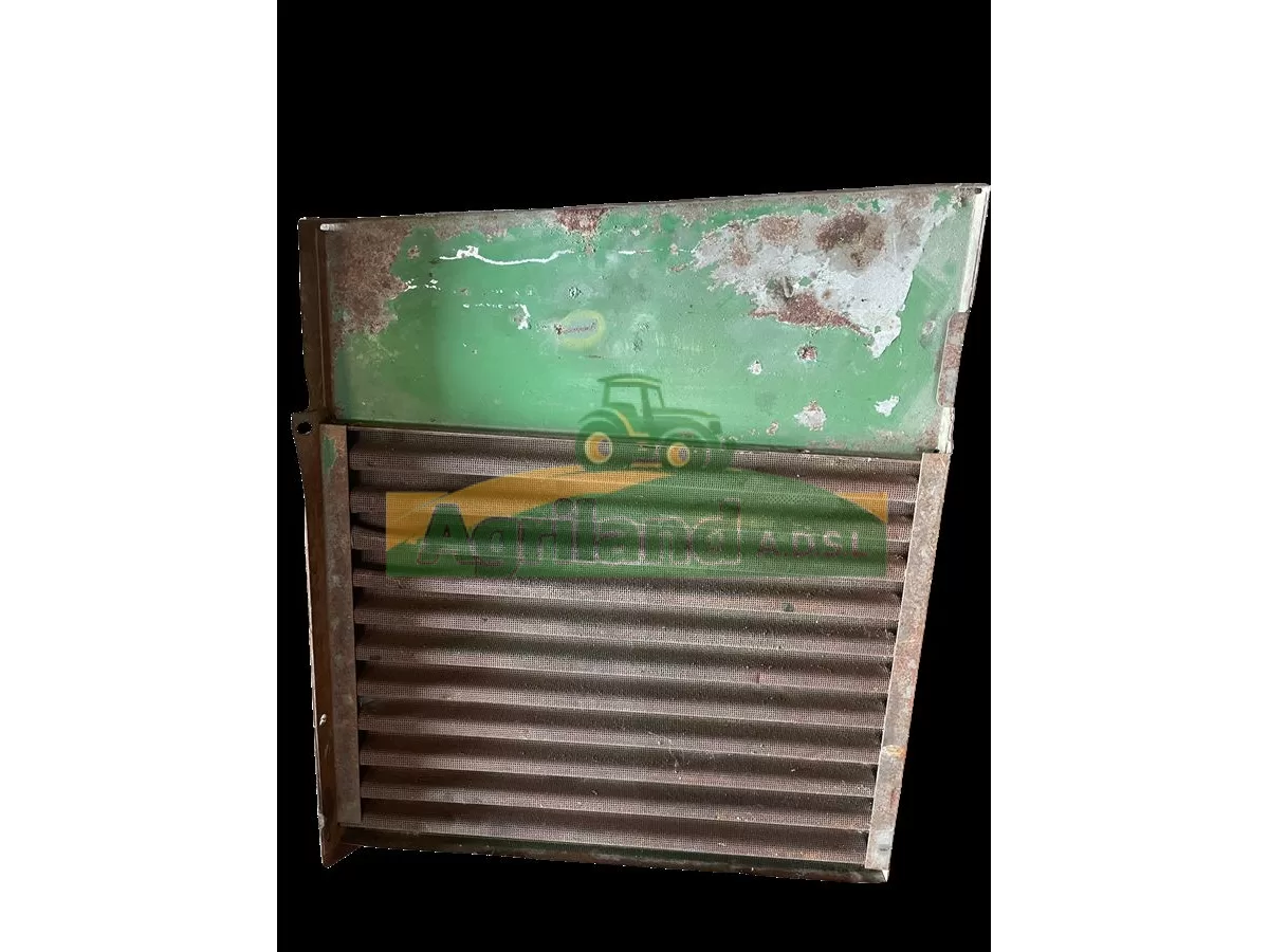 GRILLE DE CAPOT GAUCHE 