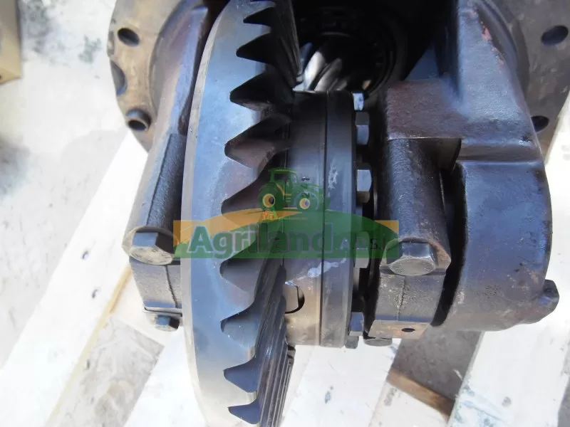 MASSEY FERGUSON Couple Conique Pont Avant Massey 8140