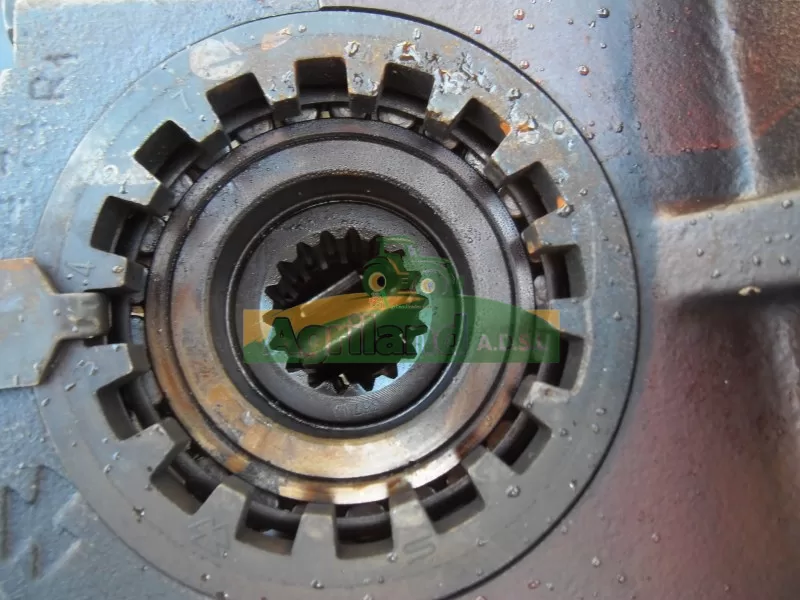 MASSEY FERGUSON Couple Conique Pont Avant Massey 8140