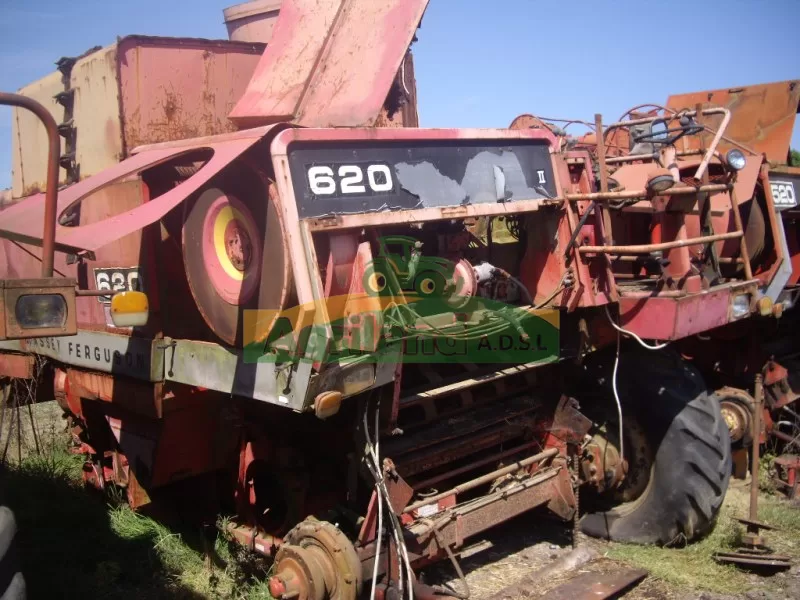 MASSEY FERGUSON Pièces Moissonneuse Massey Fergusson 620