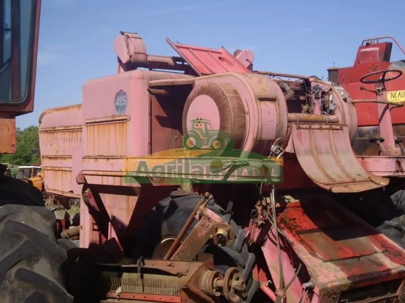 MASSEY FERGUSON Pièces Massey Fergusson Moissonneuse 415