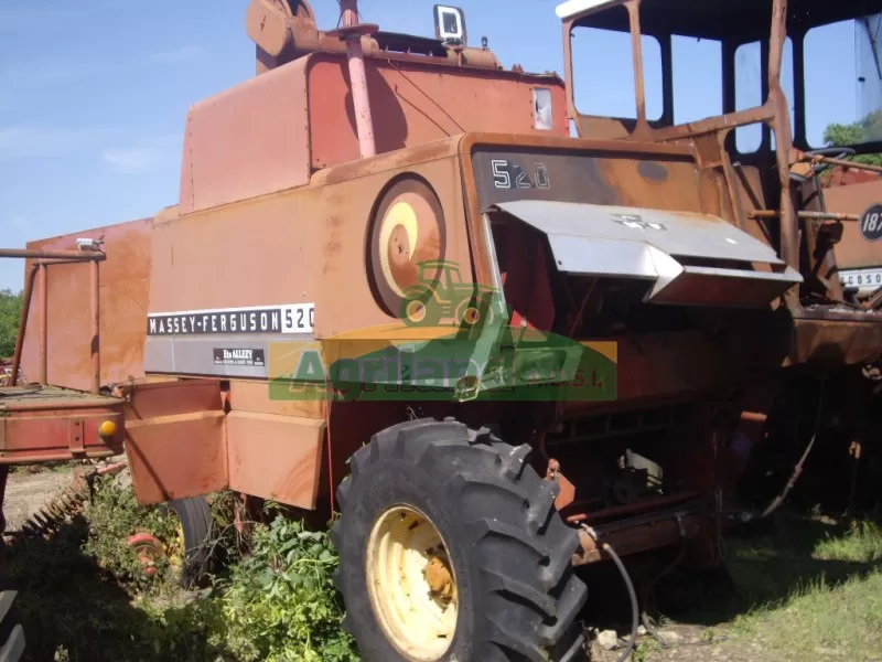 MASSEY FERGUSON Pièces Moissonneuse Massey Fergusson 520
