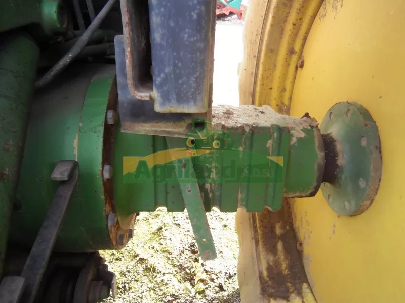 Réducteur+Trompette Pont Arrière Droit John Deere 3640