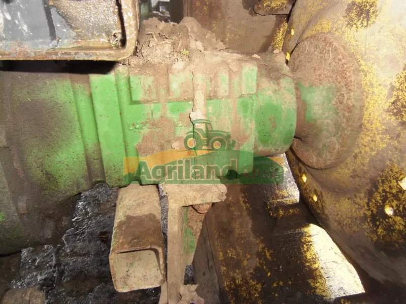 Réducteur + Trompette De Pont Arrière Droit John Deere 3050