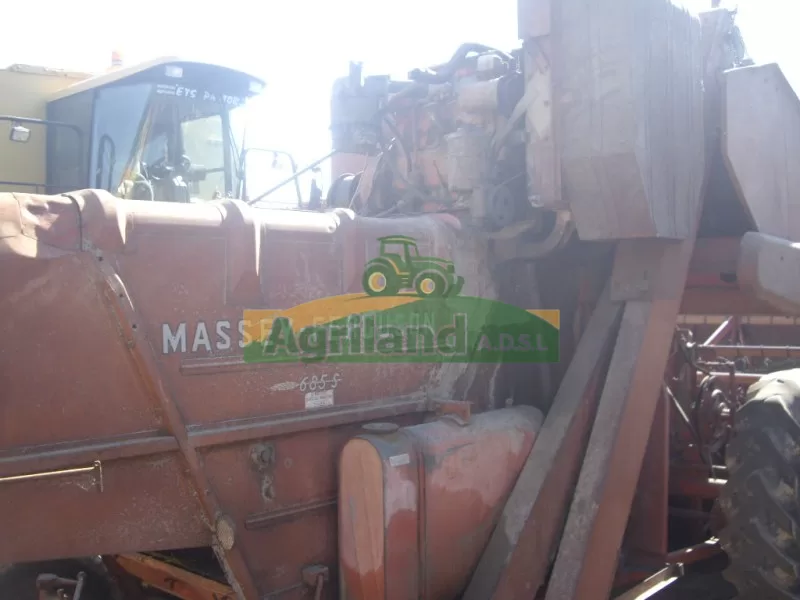 Massey Ferguson 685 S