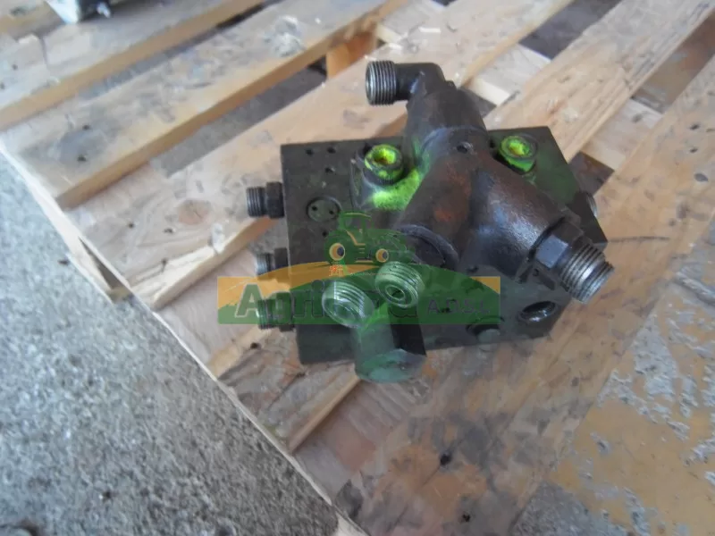 Bloc Hydraulique 6910 John Deere