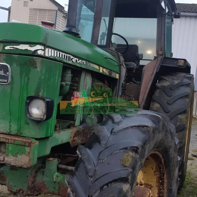 John Deere 3040