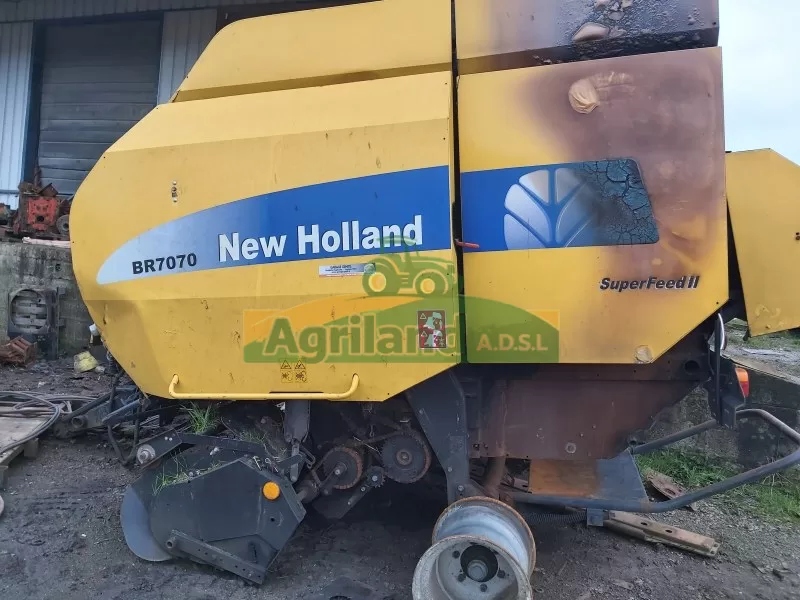 NEW HOLLAND Round Baller Br 7070 Pieces
