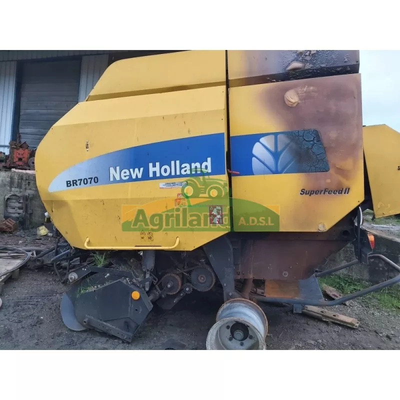 NEW HOLLAND Round Baller Br 7070 Pieces