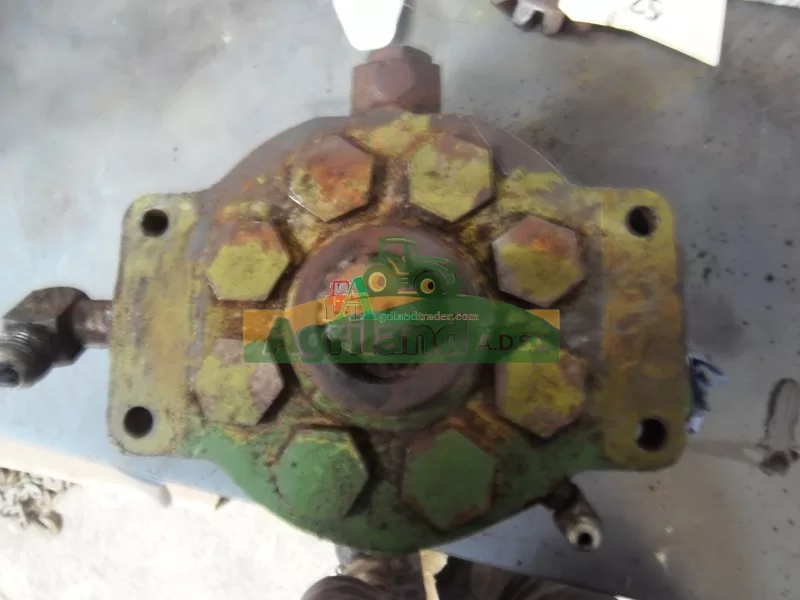 JOHN DEERE Pompe Hydraulique