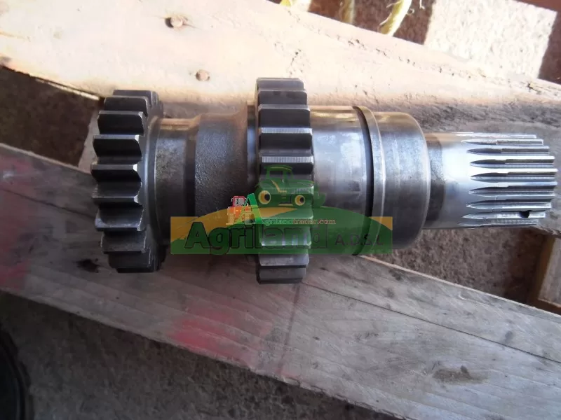 DEUTZ-FAHR Arbre + 2 Pignons Boite De Vitesse
