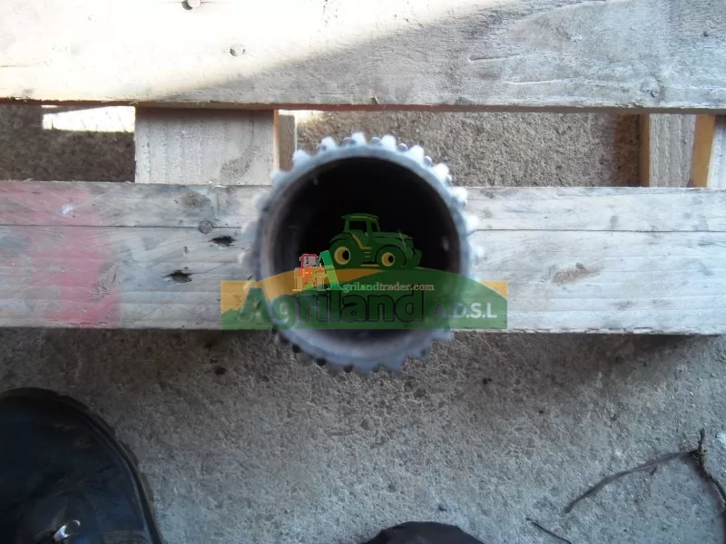 DEUTZ-FAHR Arbre + 2 Pignons Boite De Vitesse