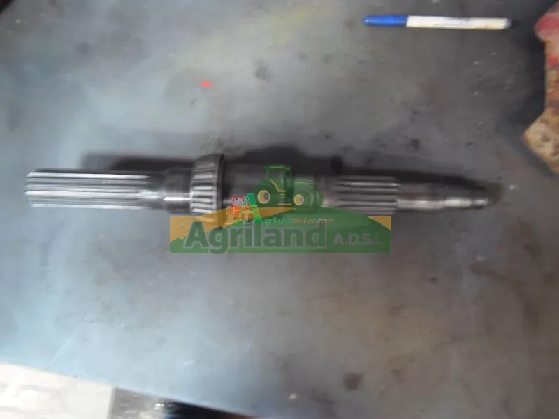 JOHN DEERE Arbre De Boite De Transfert