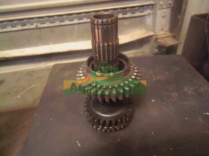 JOHN DEERE Arbre Creux De Boite De Vitesse