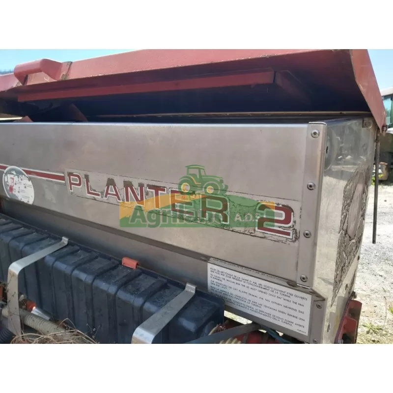 Kuhn Planter 2 Pieces