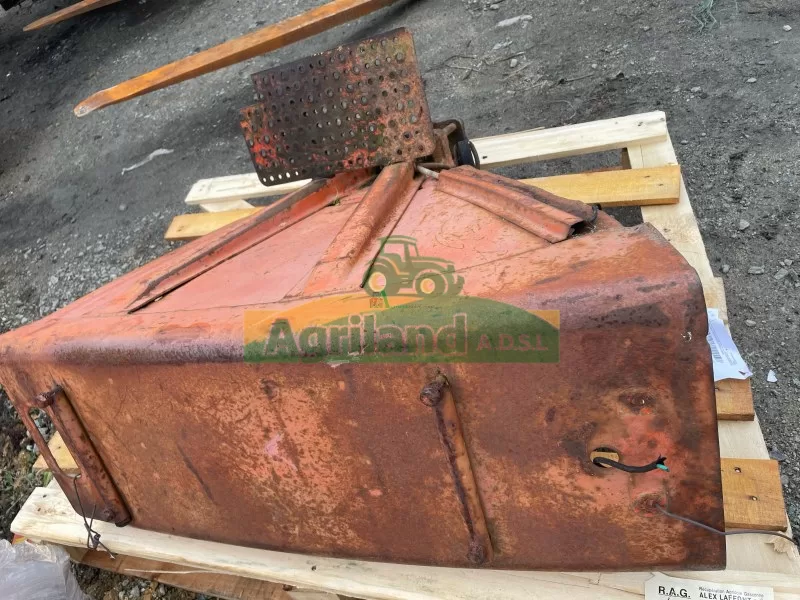 Aile Renault Super 6