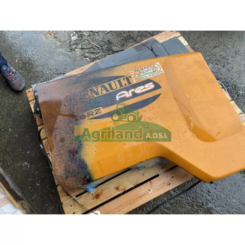 Flanc De Capot Renault Ares 556