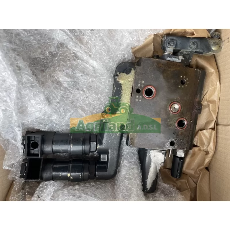 NEW HOLLAND Distributeur Auxiliaire Nh T 6070