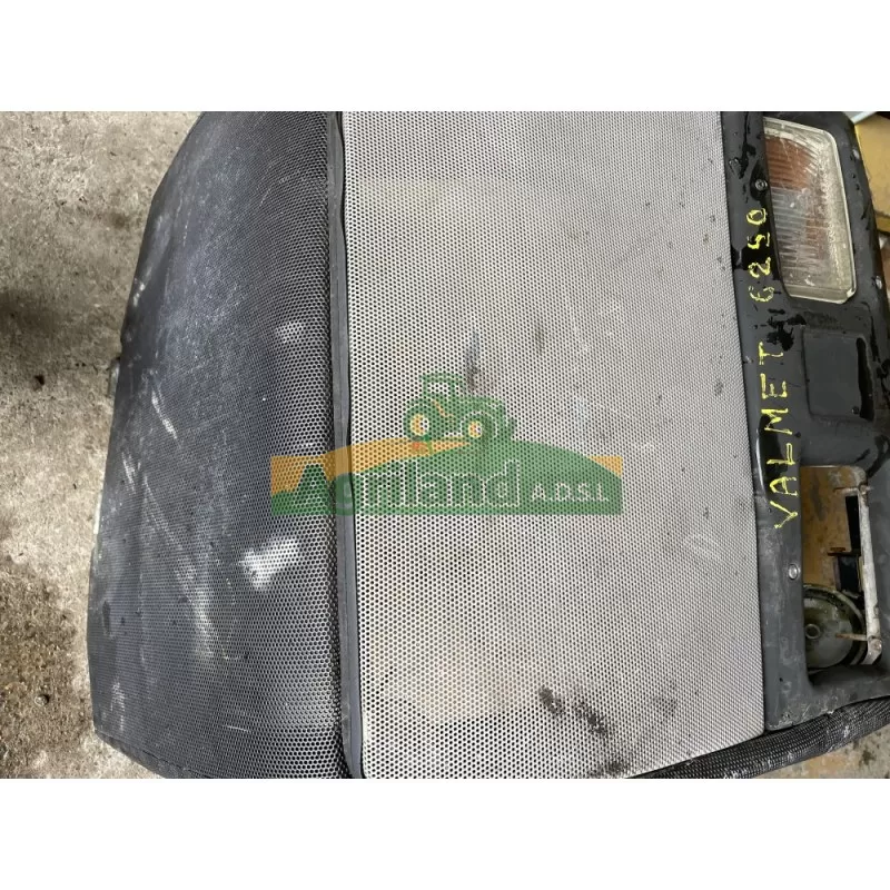 Calandre Valtra 6350