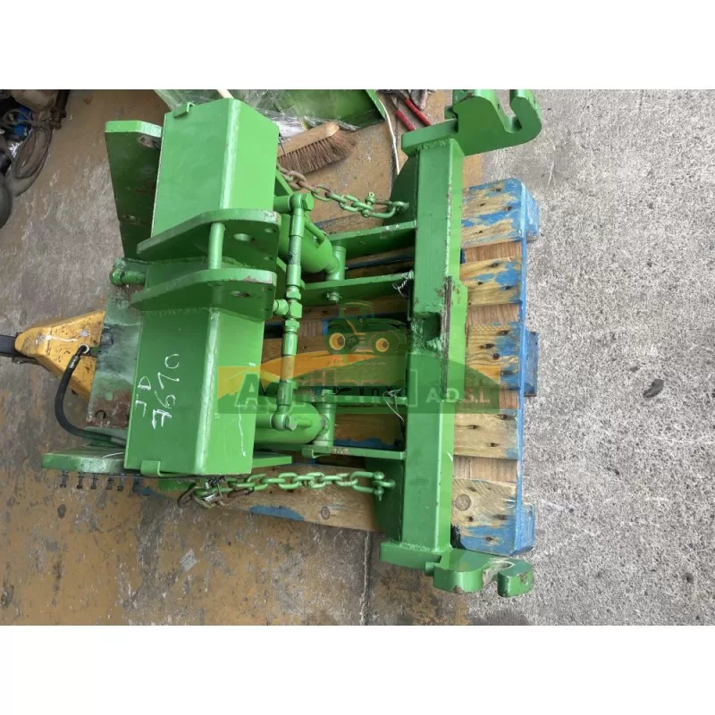 Relevage Avant John Deere 7610