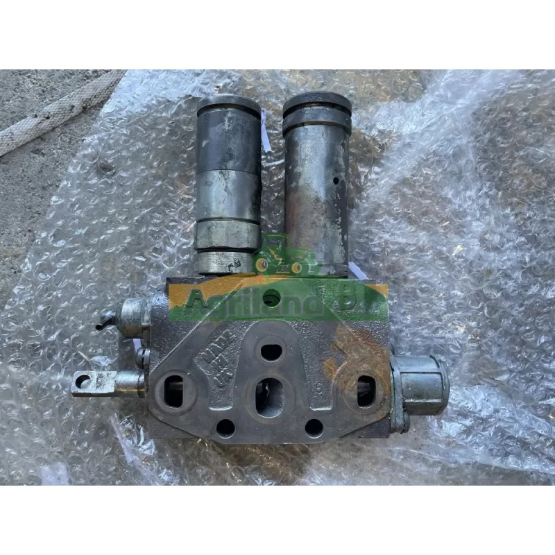 Distributeur Auxiliaire Massey Ferguson 375