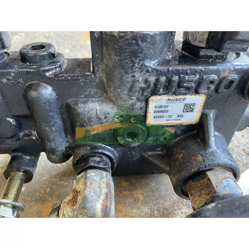 NEW HOLLAND Bloc Hydraulique De Pont Avant Suspendu Nh T6080