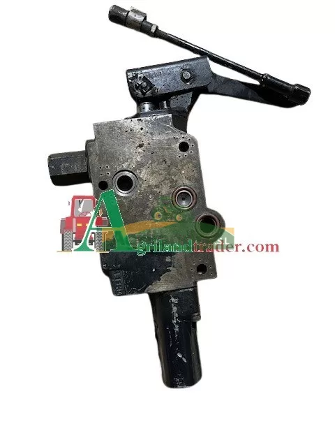 Distributeur Hyd 05W08 New Holland Tl 90 A