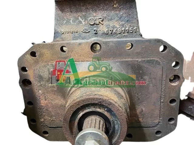 Ensemble Differentiel , Couple Conique Z11/28 Et Nez De Pont Av New Holland T 7 200