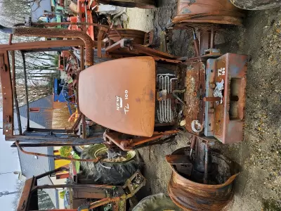 NEW-HOLLAND TL 100 6881 YL 29