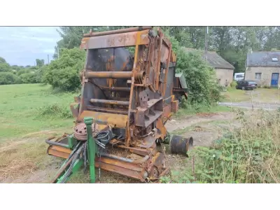JOHN DEERE 864
