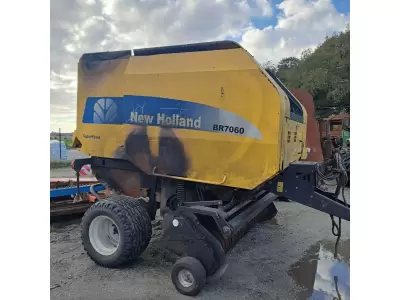 NEW-HOLLAND BR 7060