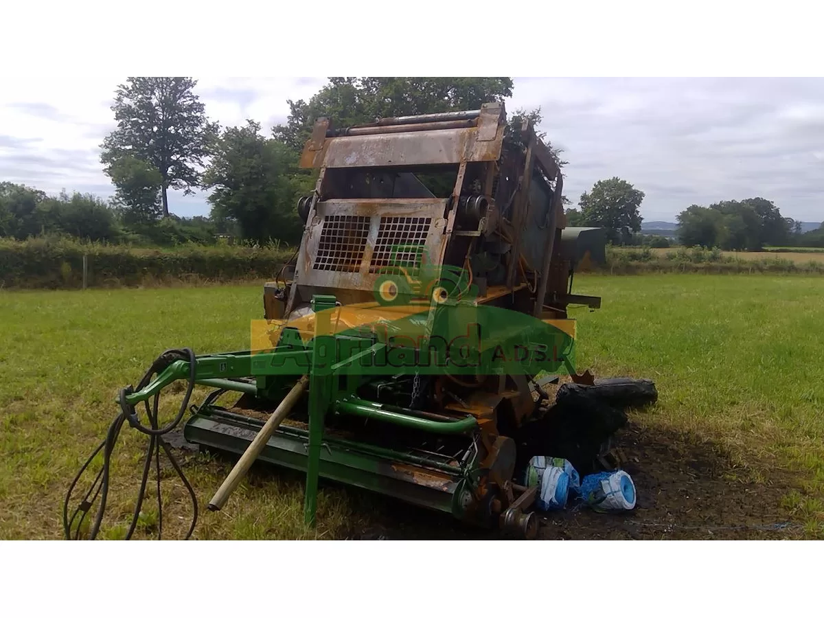 JOHN DEERE 854 N EC-892-ZY