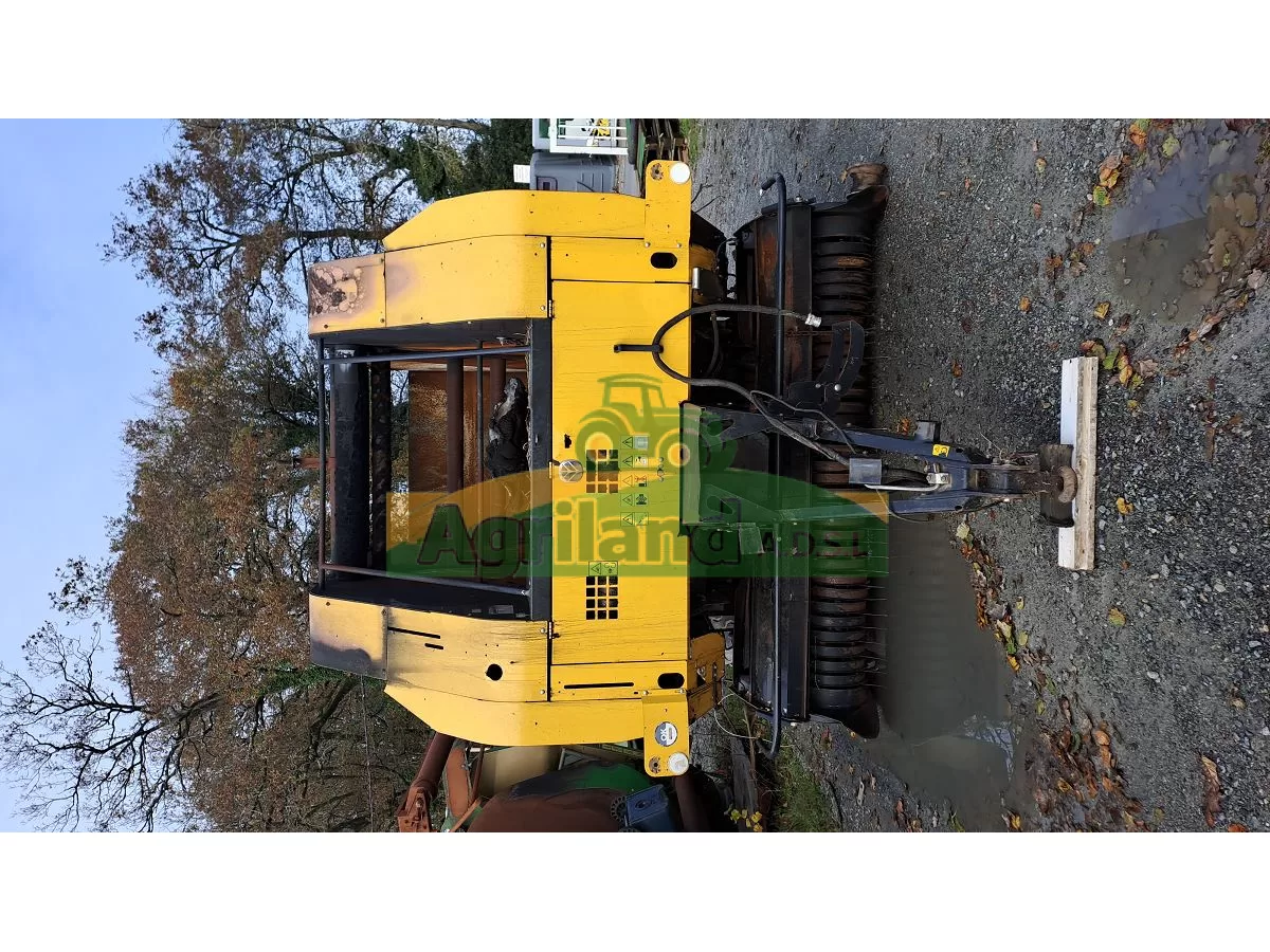 NEW-HOLLAND BR 7070
