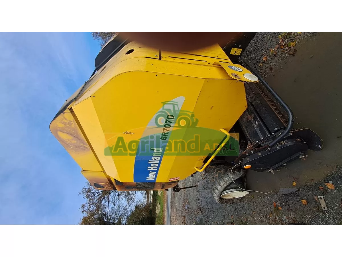 NEW-HOLLAND BR 7070