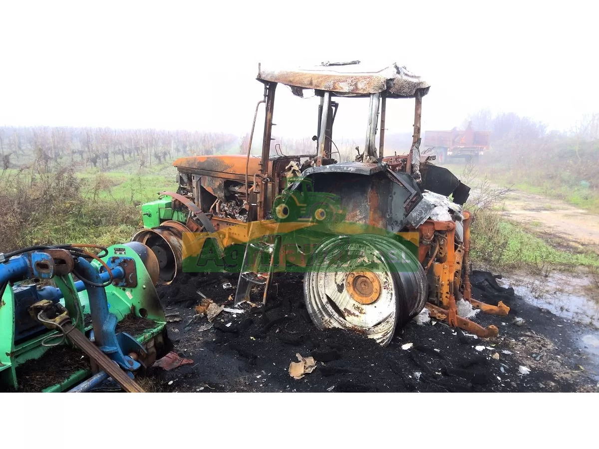 JOHN DEERE 6910 S 8937 QG 33
