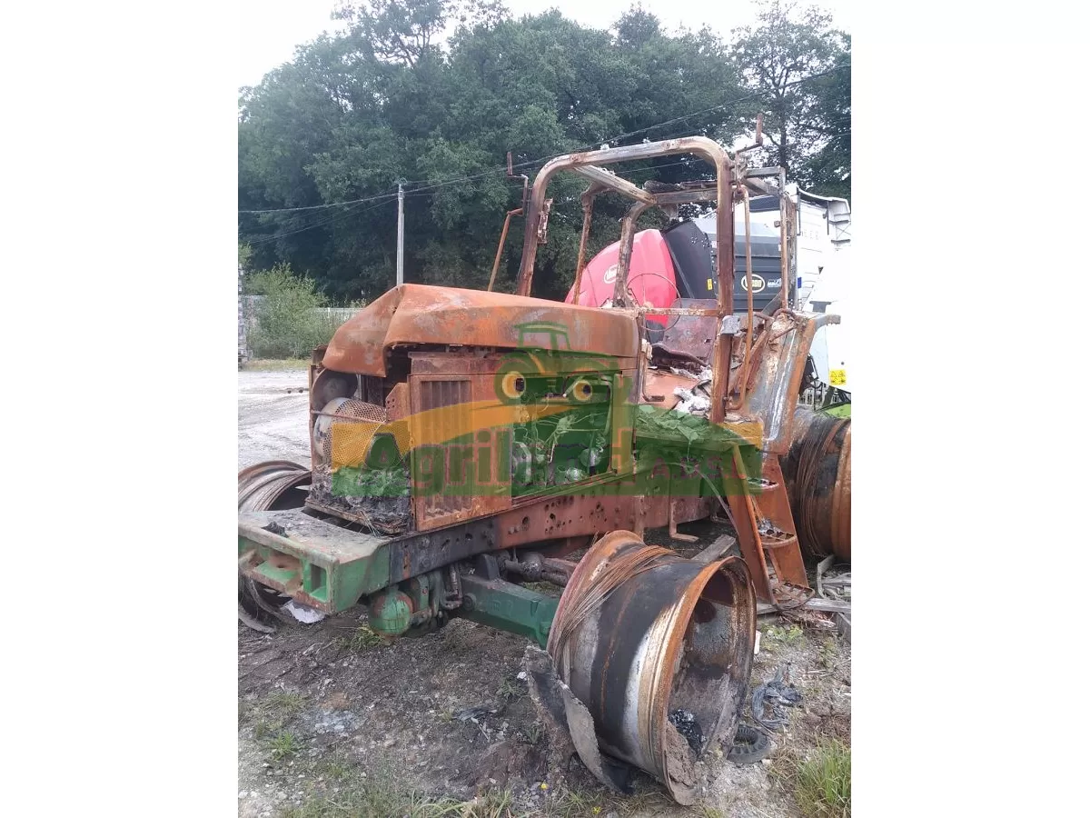 JOHN DEERE 6910 - 4RM 8855 VQ 50