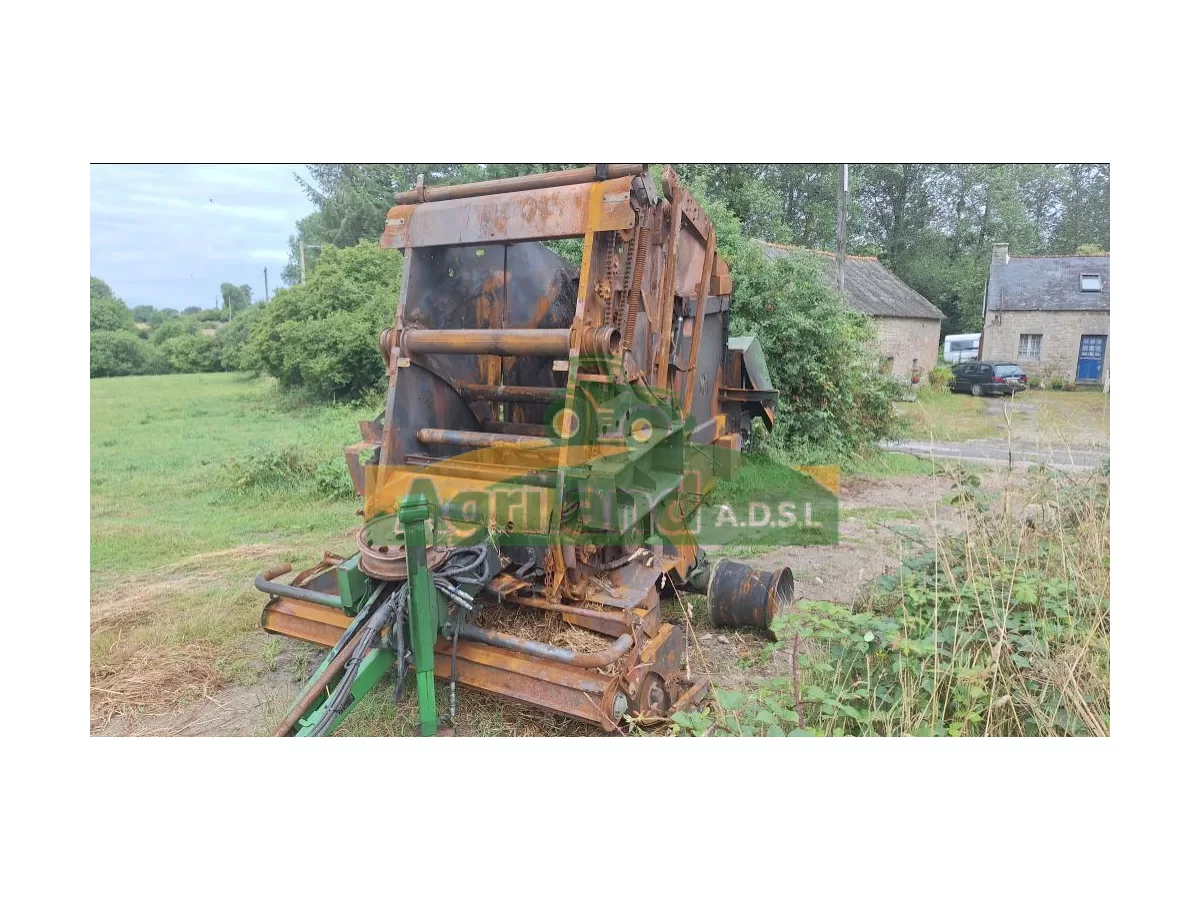 JOHN DEERE 864
