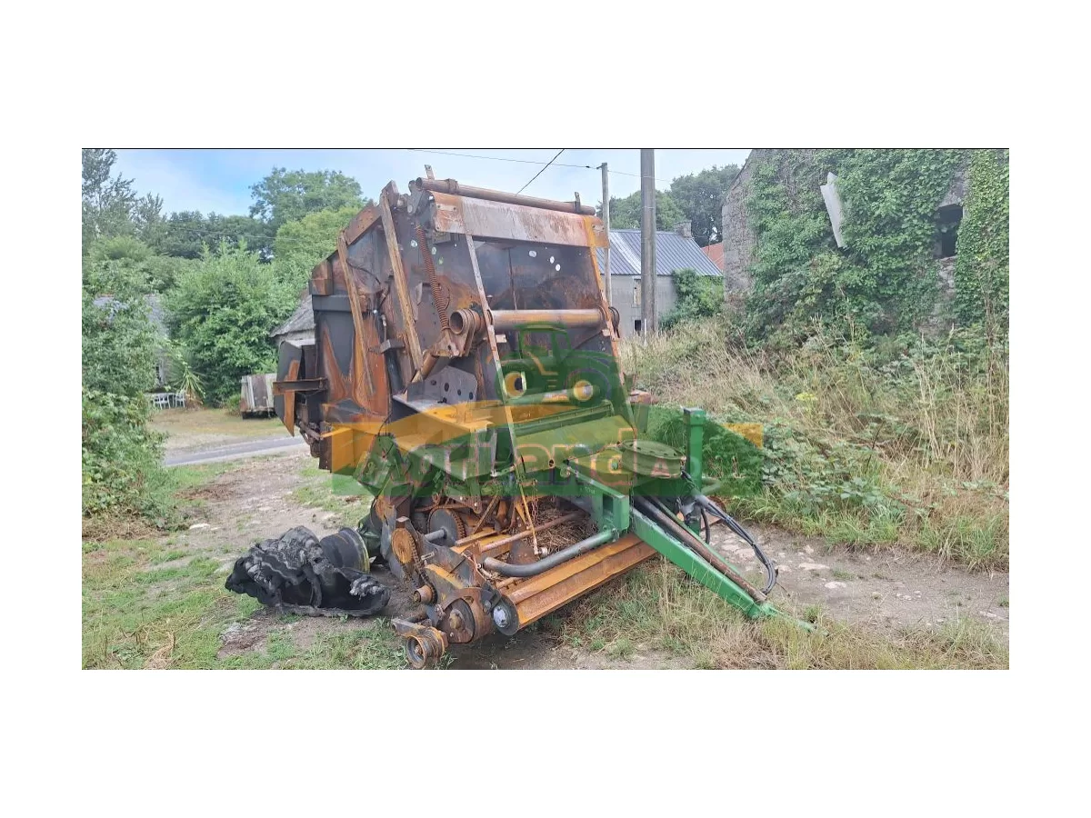 JOHN DEERE 864
