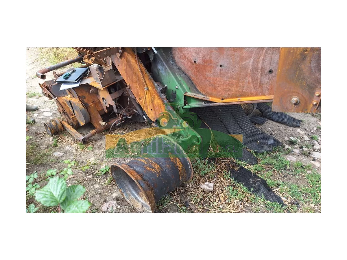 JOHN DEERE 864