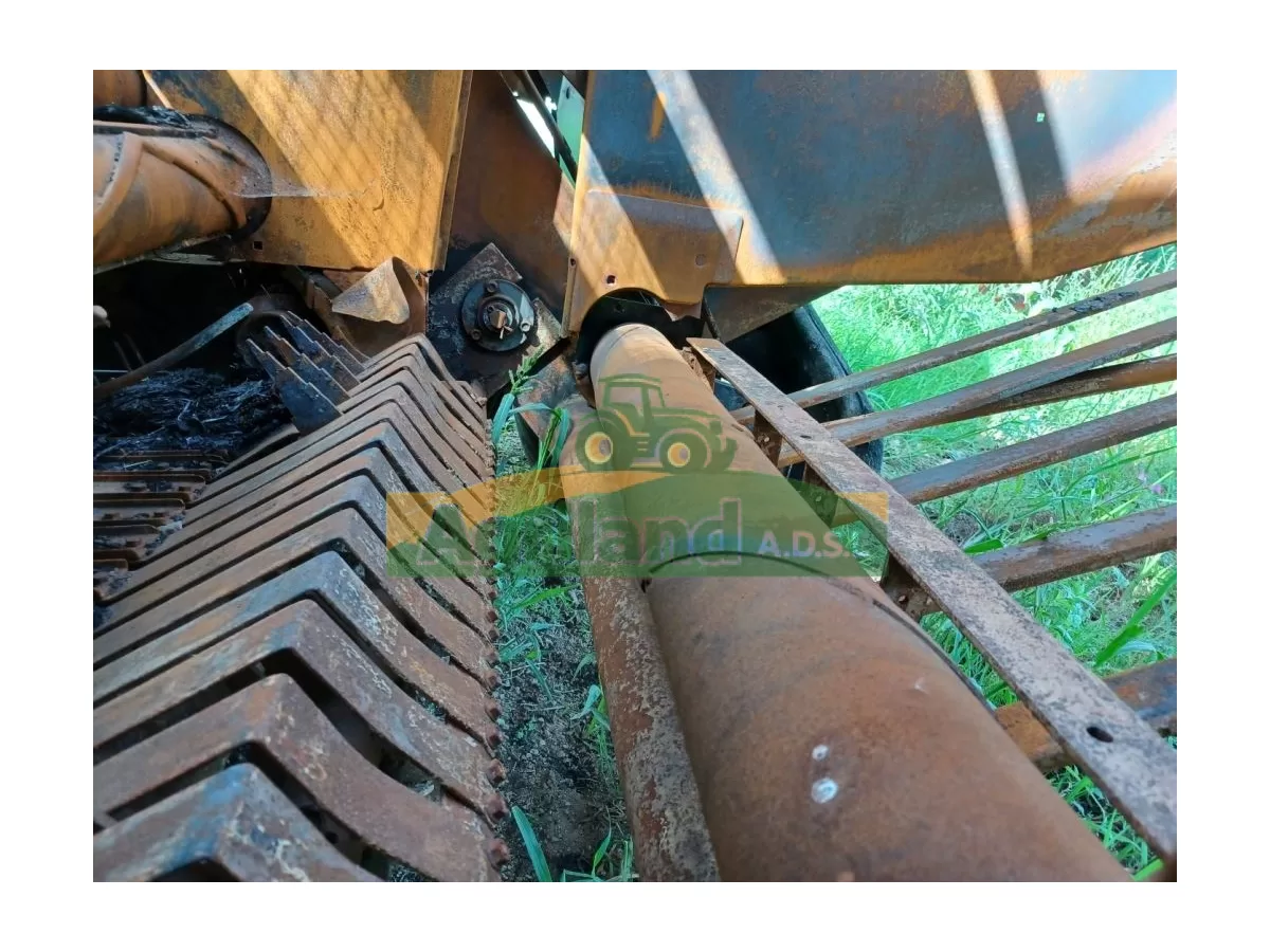 JOHN DEERE 864