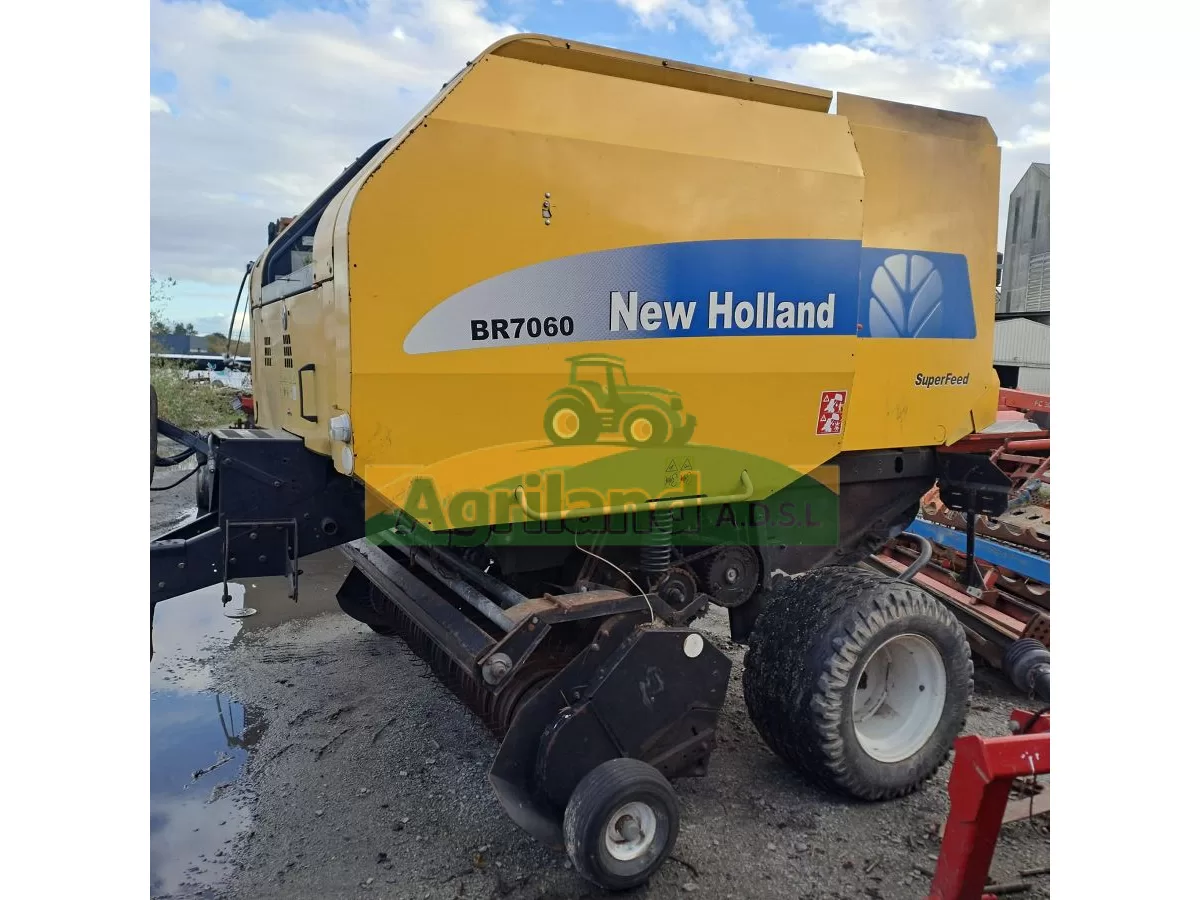 NEW-HOLLAND BR 7060