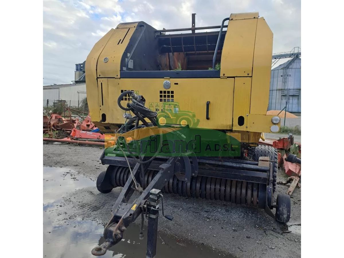 NEW-HOLLAND BR 7060
